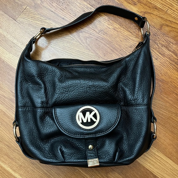 Black Pebble Grain Leather Authentic Michael Kors Hobo - Picture 1 of 5